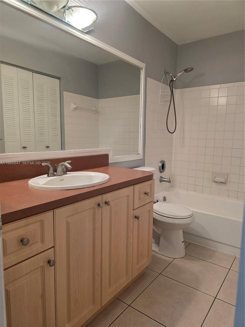 18316 NW 68th Ave, Unit C, Hialeah, FL 33015 Photo