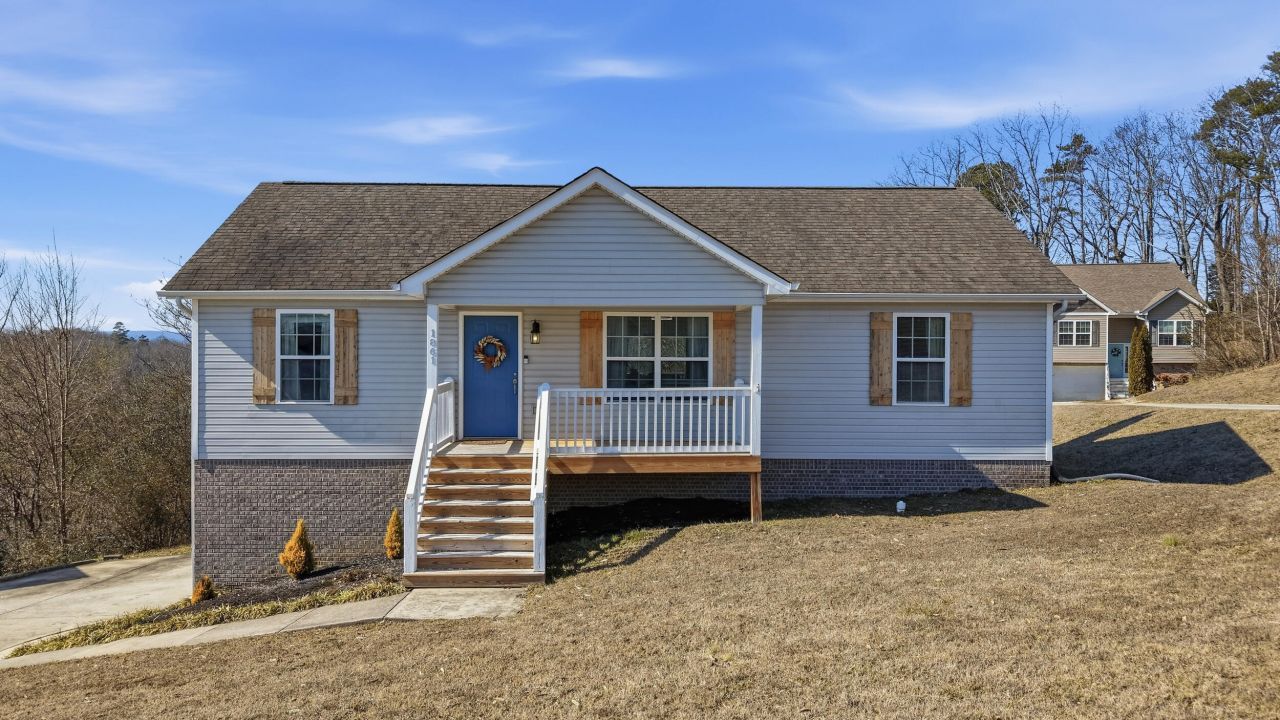 1861 Coffeetree Lane, Soddy Daisy, TN 37379 Main Photo