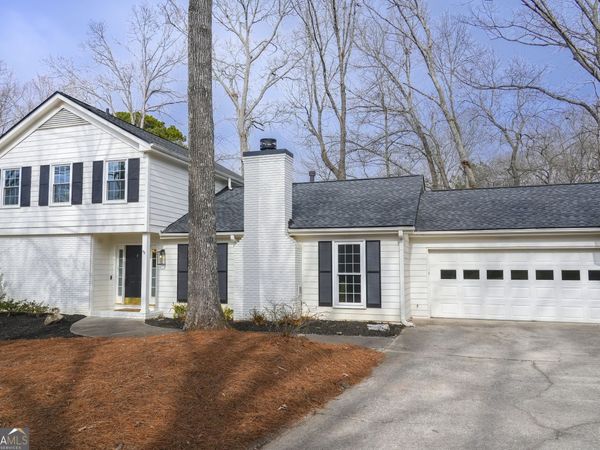 300 Woodchuck Court, Roswell, GA 30076