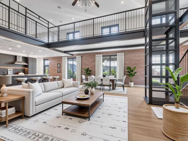 12 Roosevelt Avenue, Unit A, Roslyn, NY 11576