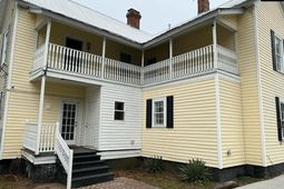 515 Center Street photo 4