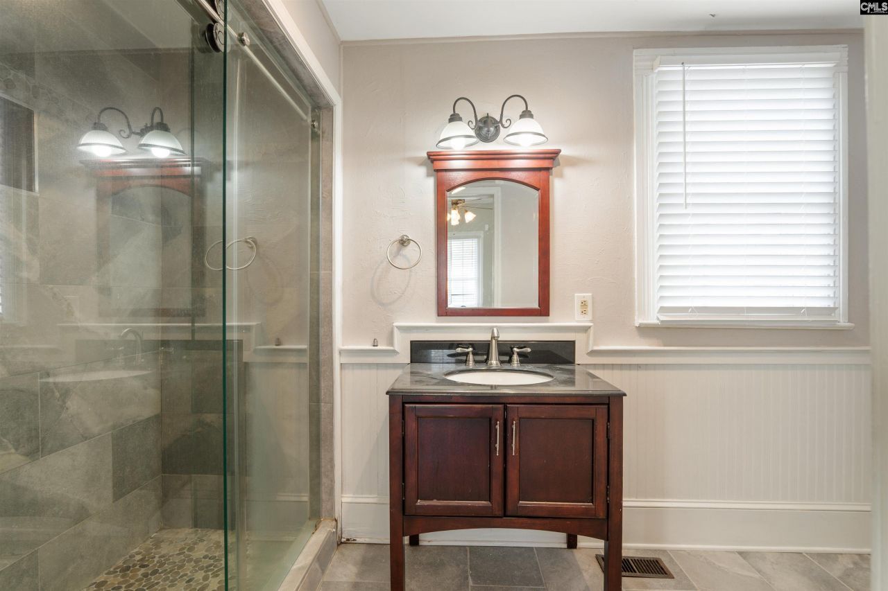 515 Center Street Photo 20