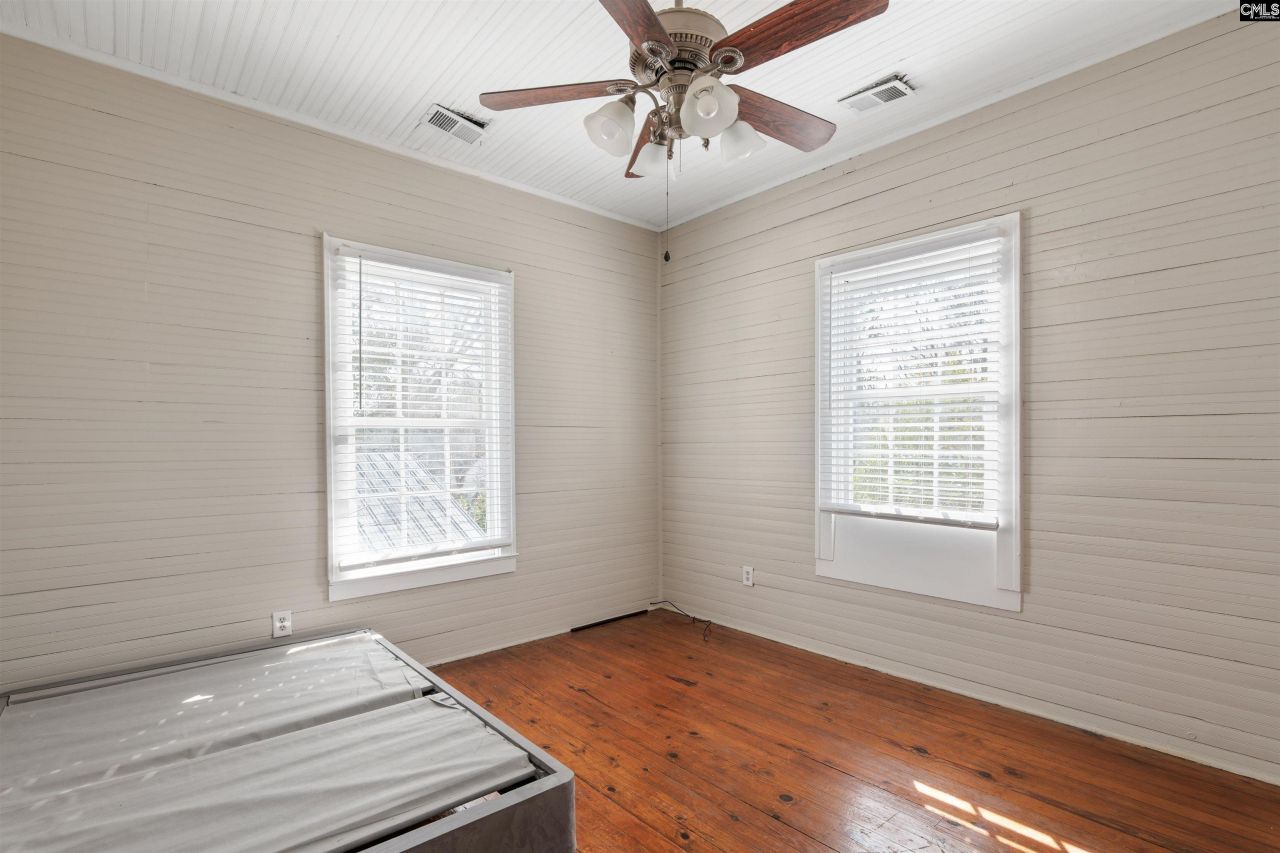 515 Center Street Photo 35