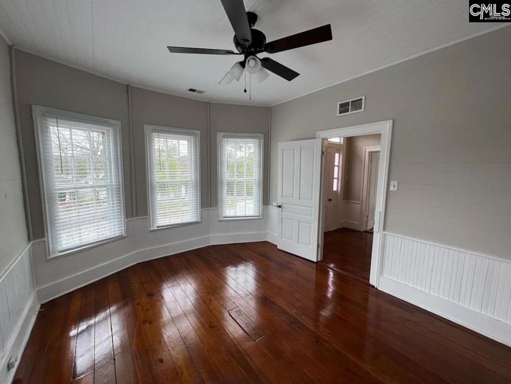 515 Center Street Photo 4