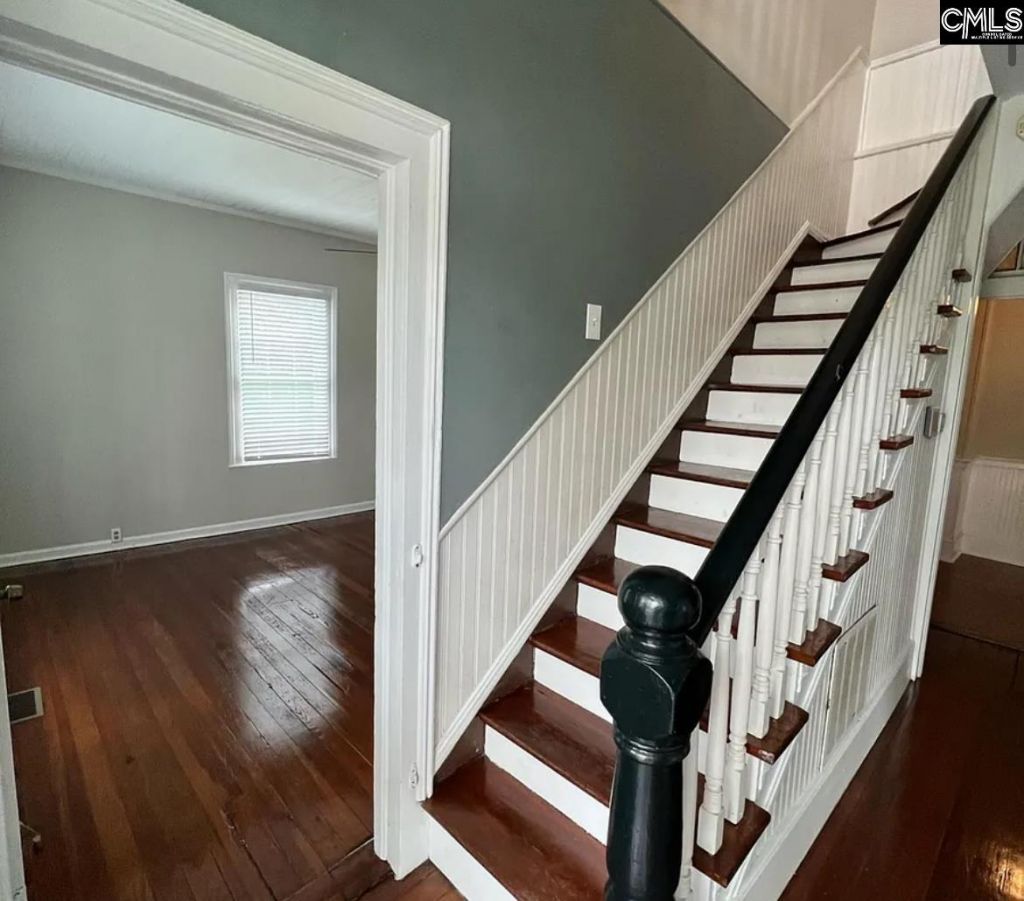 515 Center Street Photo 5