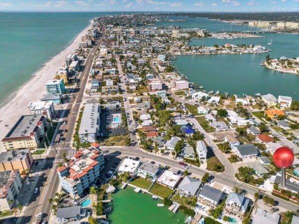 200 140TH AVENUE E, Unit W, MADEIRA BEACH, FL 33708