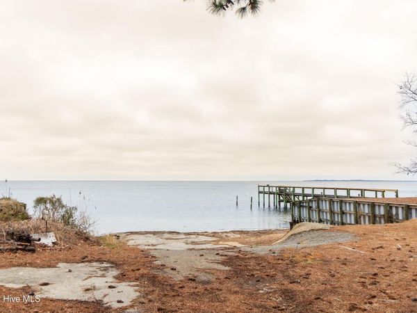 116 Peach Tree Street, Jarvisburg, NC 27947