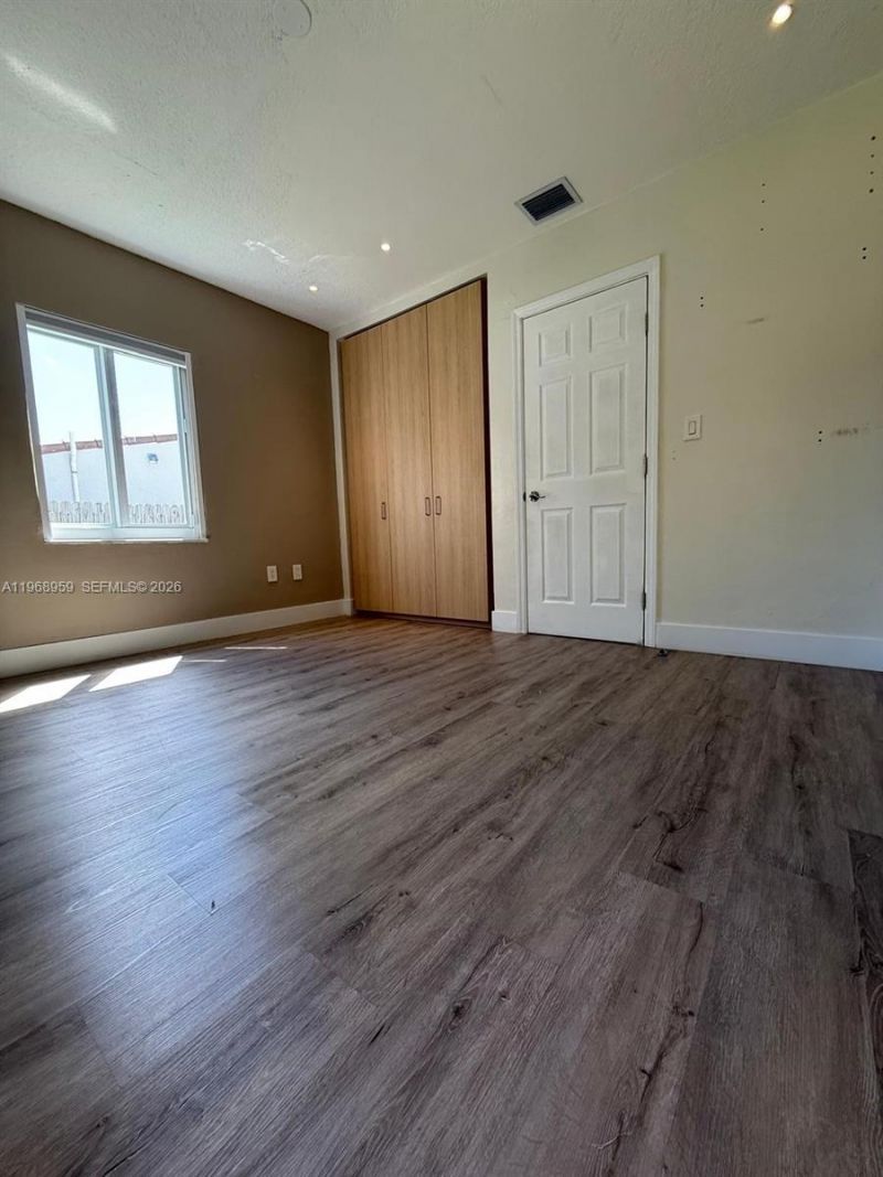 235 NE 46th St , Miami, FL 33137 Photo