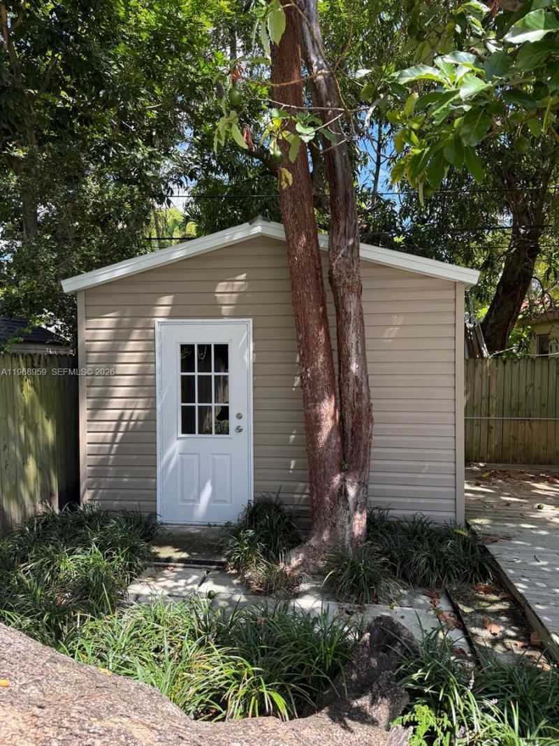 235 NE 46th St , Miami, FL 33137 Photo