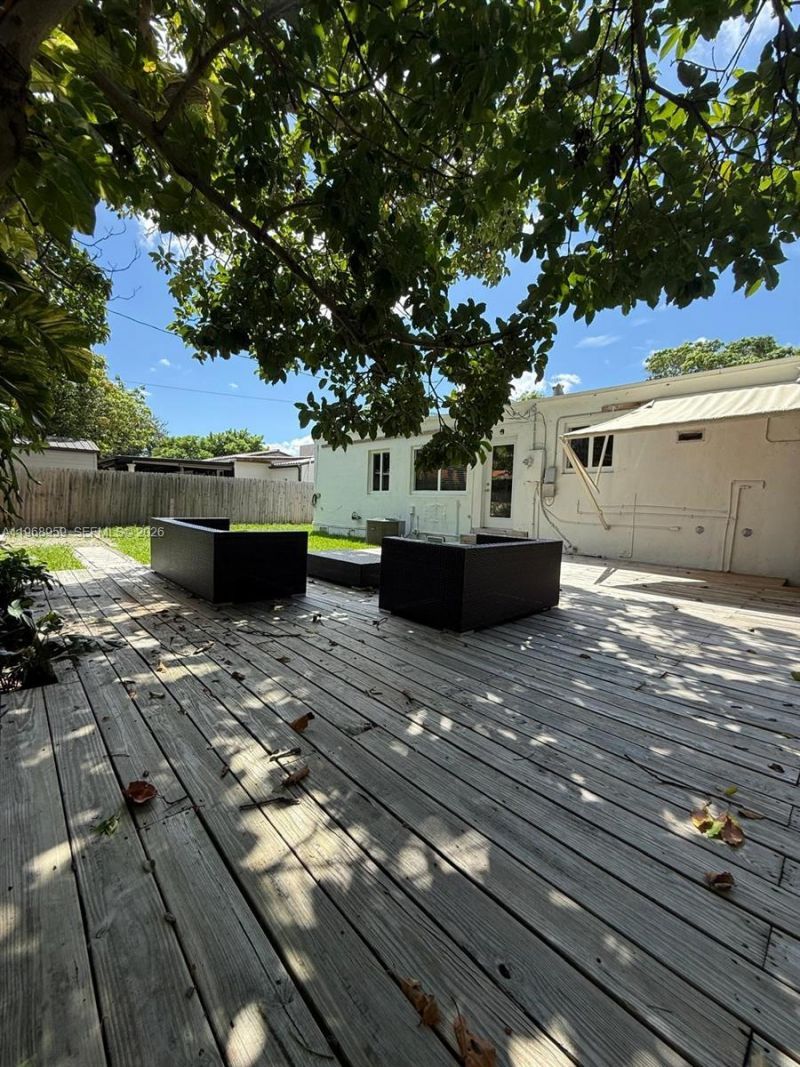 235 NE 46th St , Miami, FL 33137 Photo