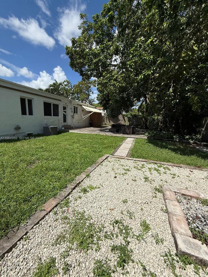 235 NE 46th St , Miami, FL 33137 Photo