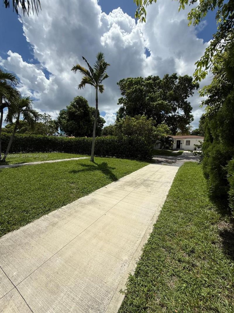 235 NE 46th St , Miami, FL 33137 Photo