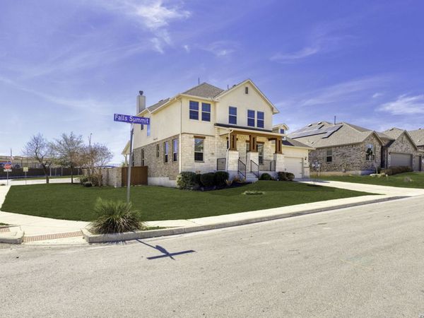 13508 Falls Summit, San Antonio, TX 78245