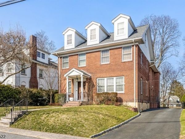 6 Harding Ct, Passaic, NJ 07055