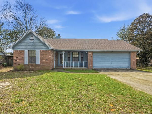 603 Moss Drive, Crestview, FL 32536