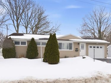 117 Saslon Park Drive, Liverpool, NY 13088