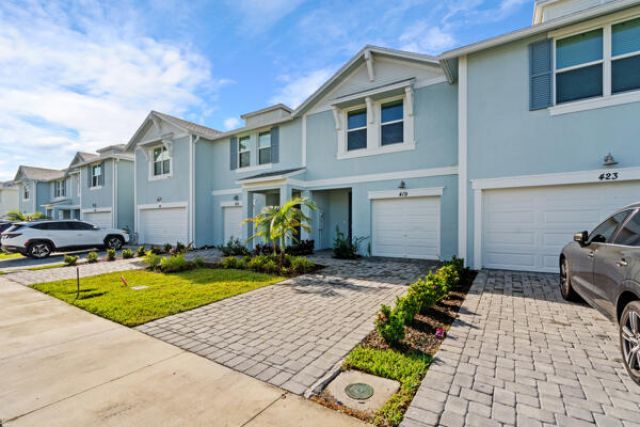 419 Salisbury Circle, Fort Pierce, FL 34982 Photo
