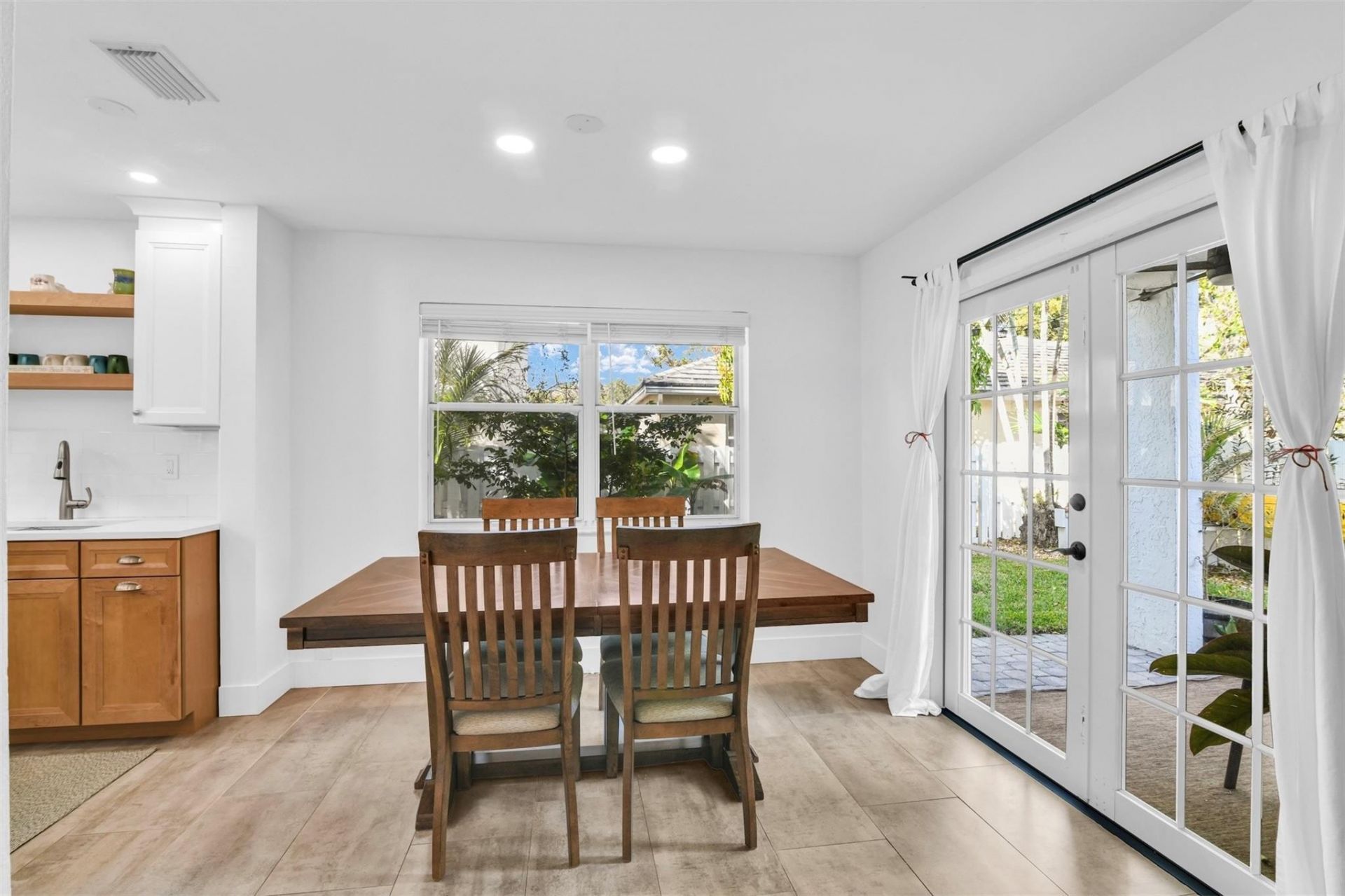 843 NW 98th Avenue, Plantation, FL 33324 Photo