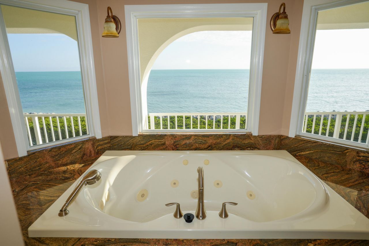 228 W Seaview Circle, Duck, FL 33050 Photo