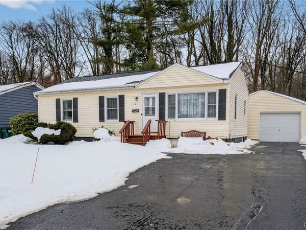 110 Oakley Drive, Syracuse, NY 13212