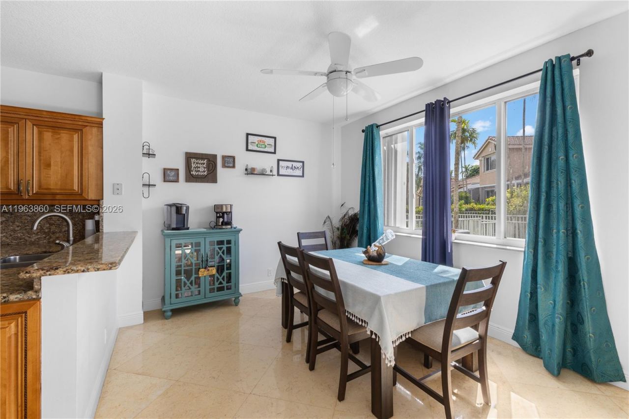 15832 SW 10th St, Pembroke Pines, FL 33027 Photo