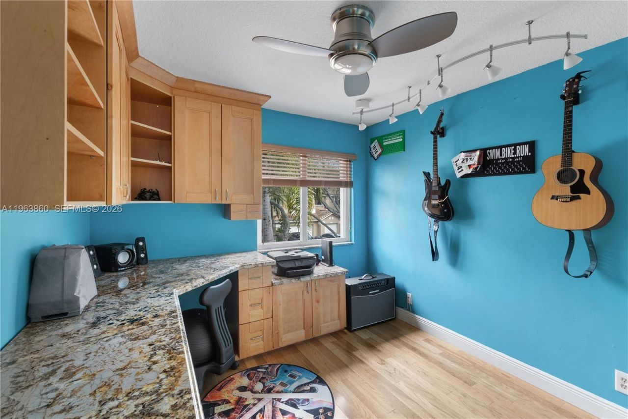 15832 SW 10th St, Pembroke Pines, FL 33027 Photo