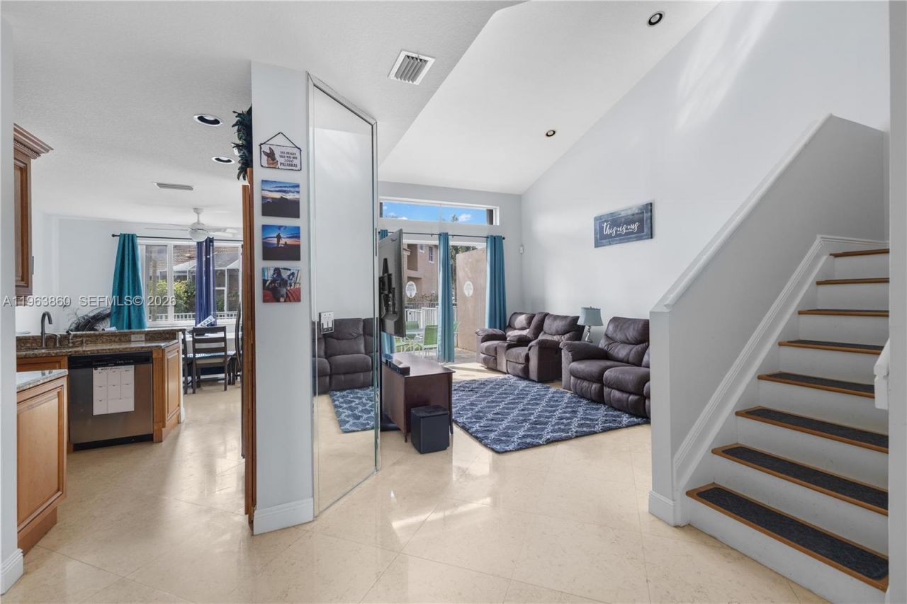 15832 SW 10th St, Pembroke Pines, FL 33027 Photo