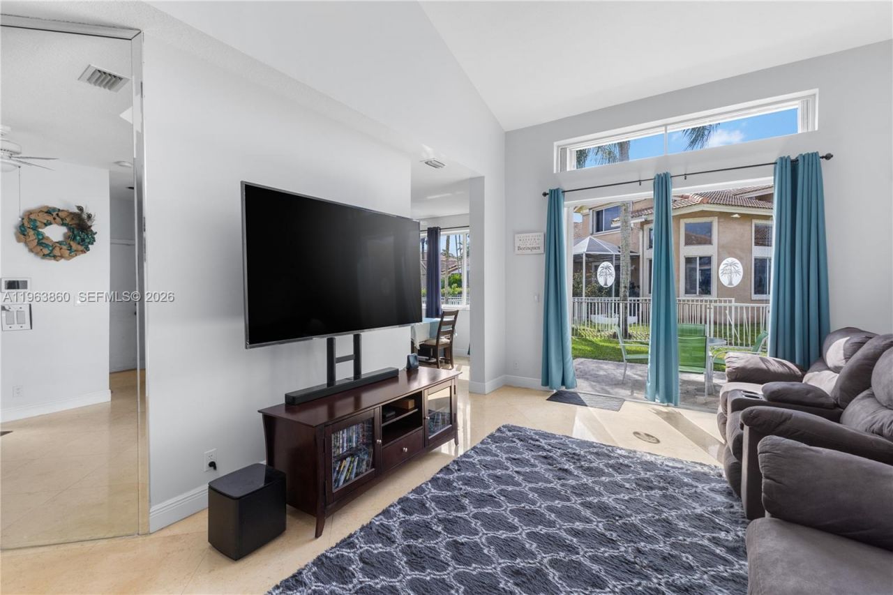 15832 SW 10th St, Pembroke Pines, FL 33027 Photo