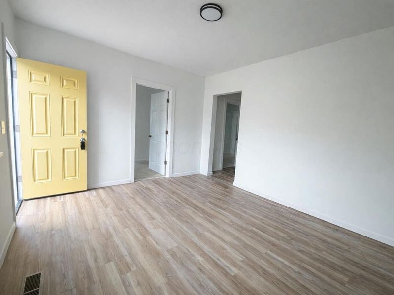 2382 S 6th Street, Columbus, OH 43207 Photo 2