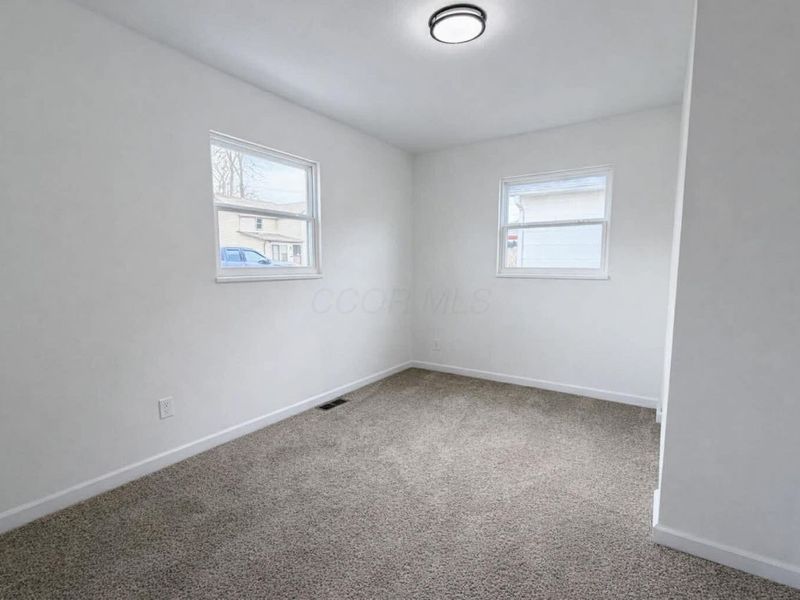 2382 S 6th Street, Columbus, OH 43207 Photo 3