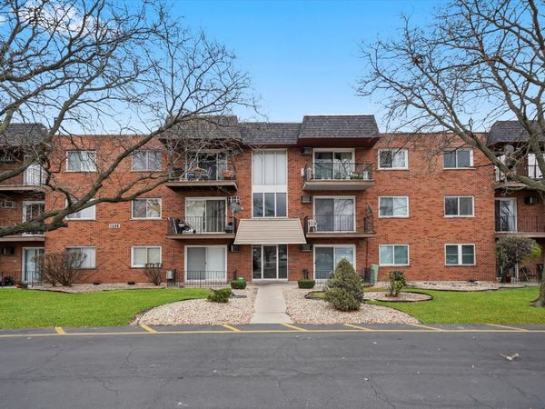11245 S Harlem Avenue, Unit A12, Worth, IL 60482