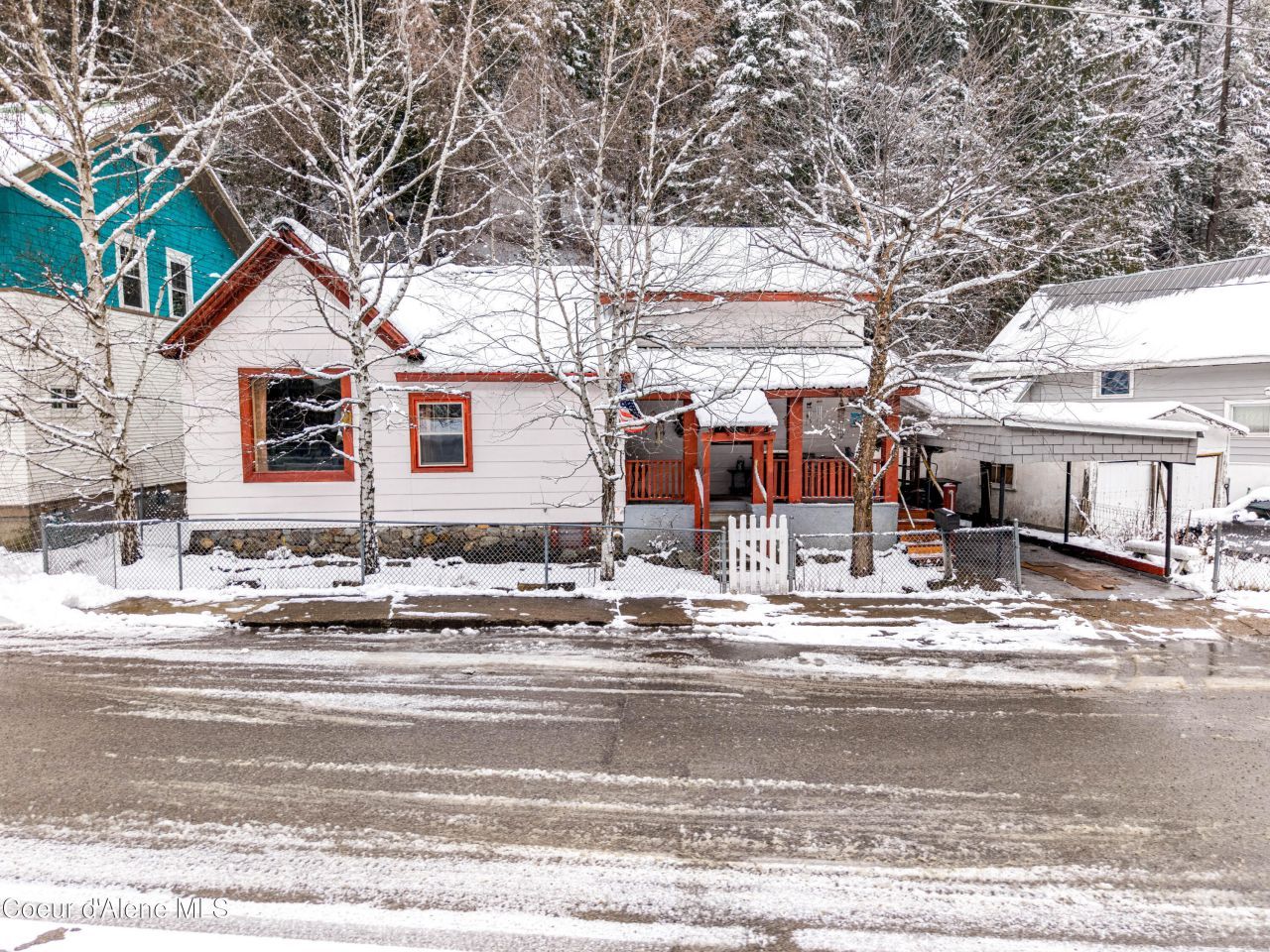 176 King St, Wallace, ID 83873 Main Photo