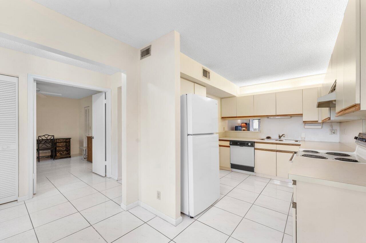 10118 Mangrove Drive, Unit 104, Boynton Beach, FL 33437 Photo