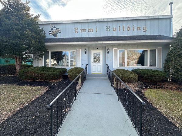 220 Genesee Street, Auburn, NY 13021