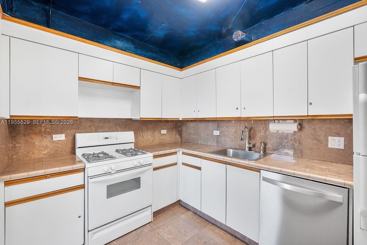 700 Biltmore Way, Unit 501, Coral Gables, FL 33134 Photo