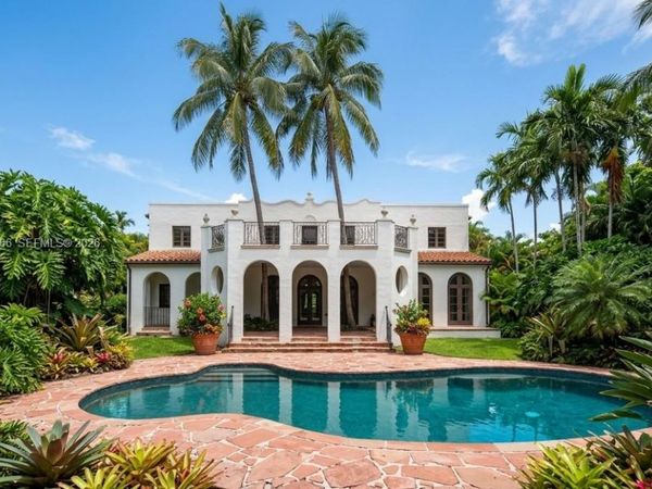 11402 NE 8th Ct, Biscayne Park, FL 33161