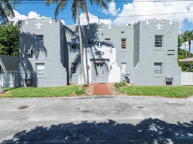 11402 NE 8th Ct, Biscayne Park, FL 33161 Photo