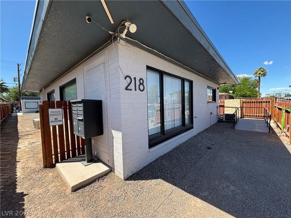 218 S 11th Street, Unit 5, Las Vegas, NV 89101