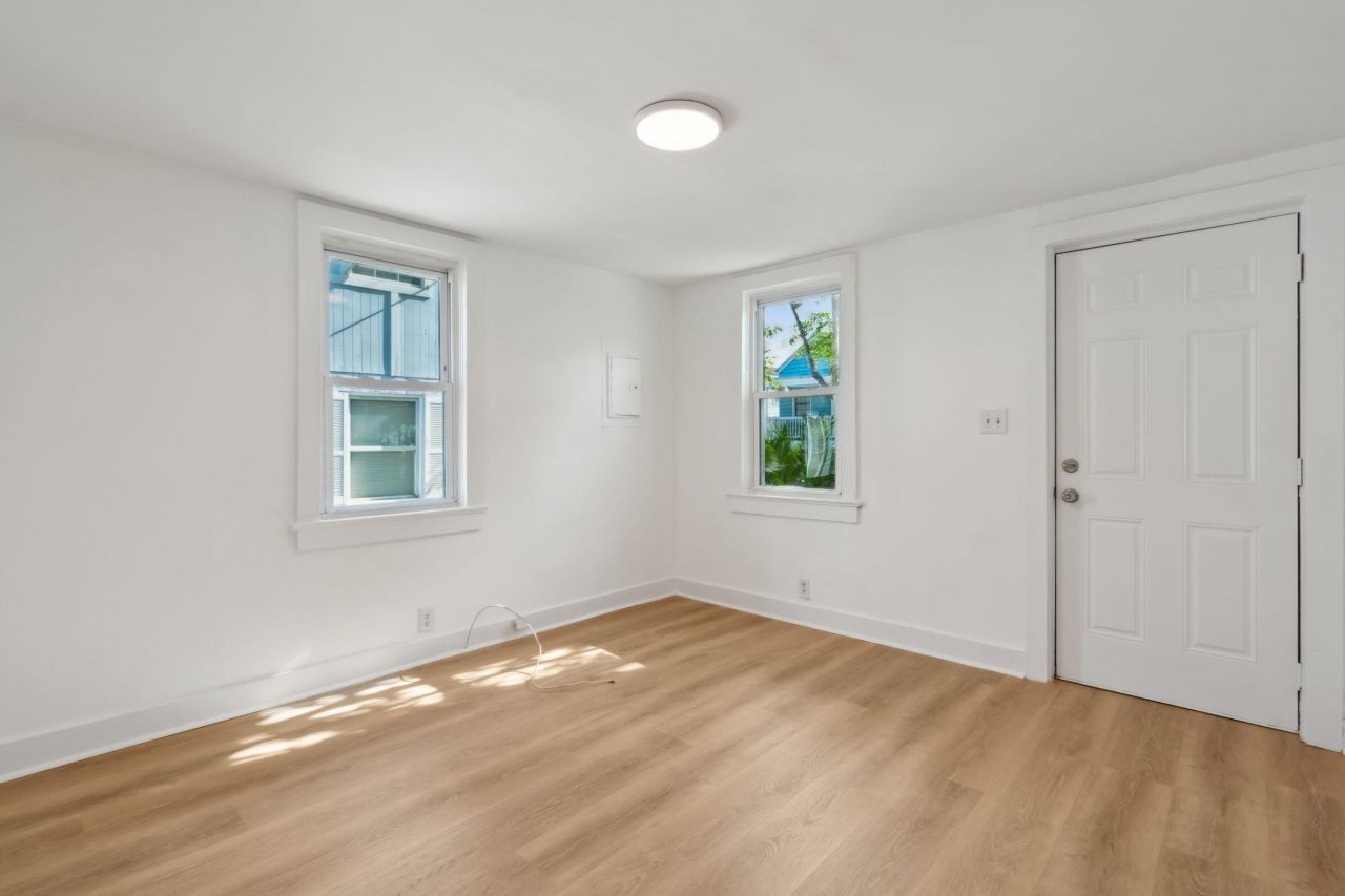 13-15 Norman Street Photo 12