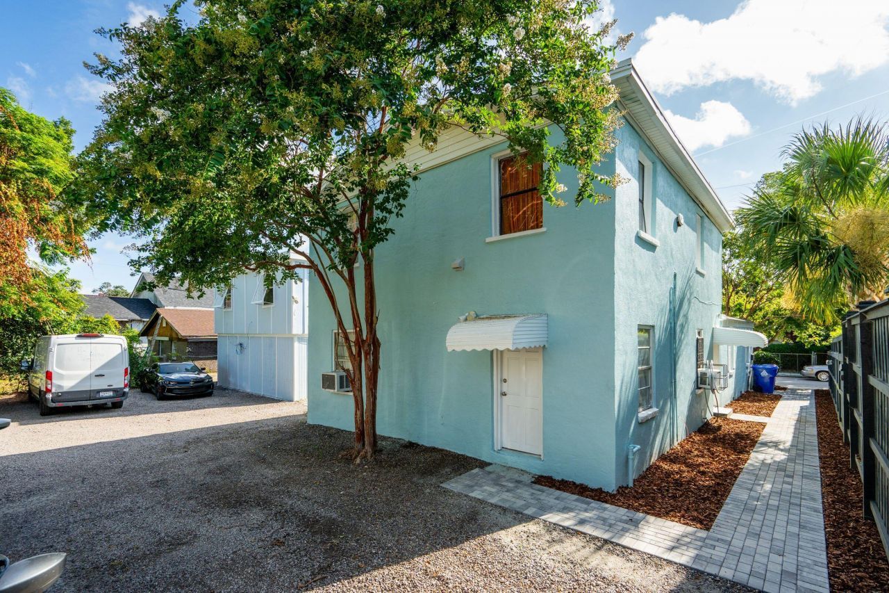 13-15 Norman Street Photo 16