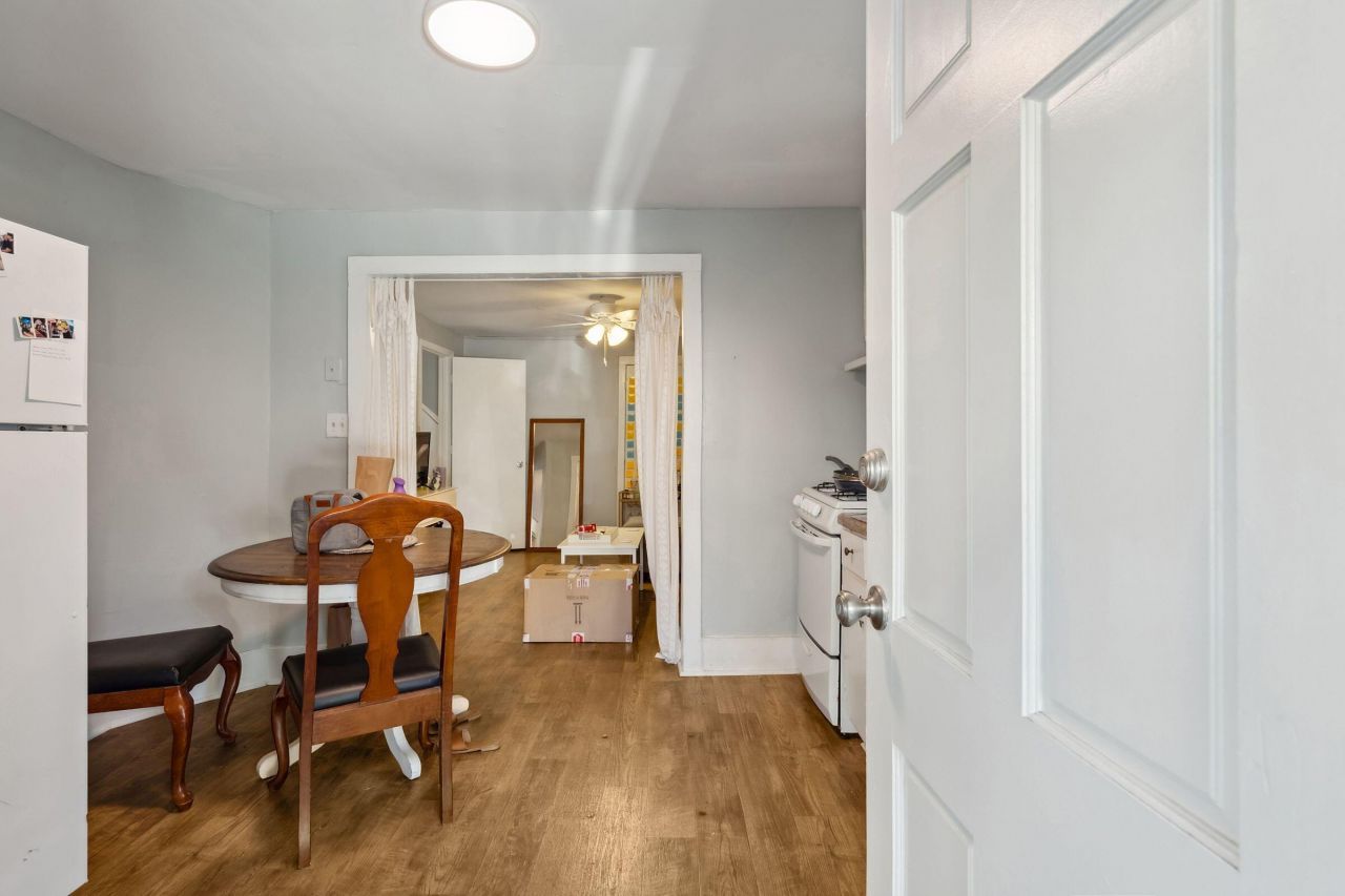 13-15 Norman Street Photo 17