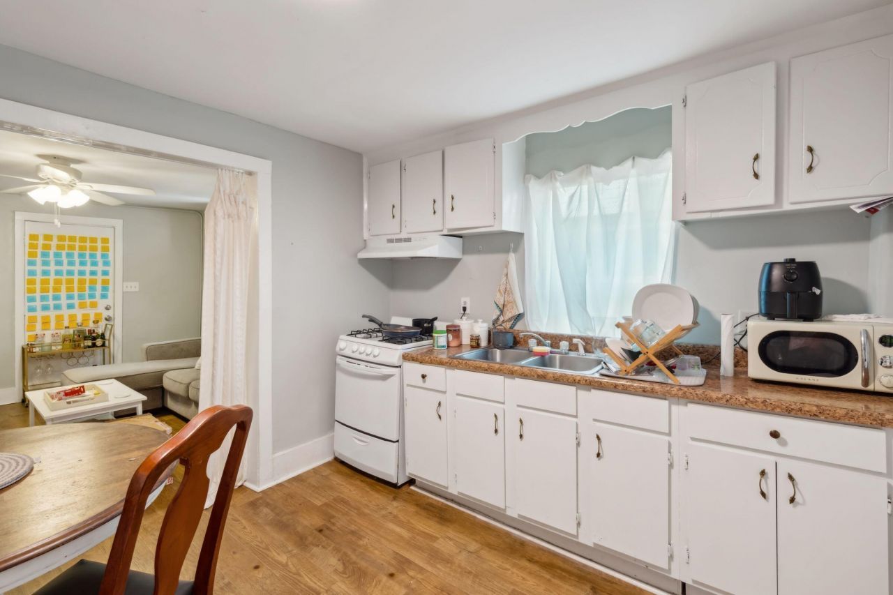 13-15 Norman Street Photo 18