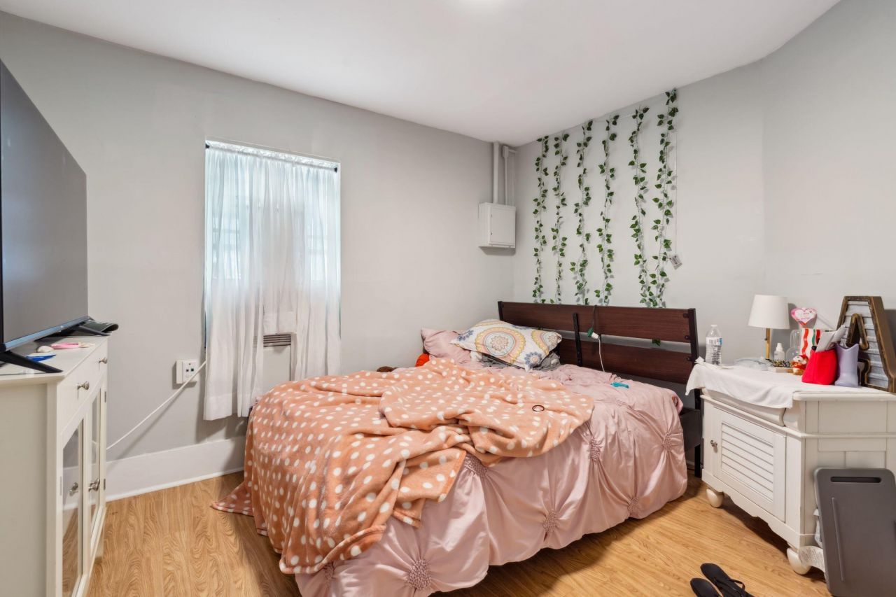 13-15 Norman Street Photo 24