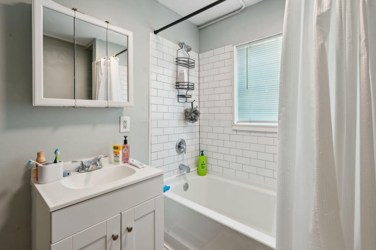 13-15 Norman Street Photo 26