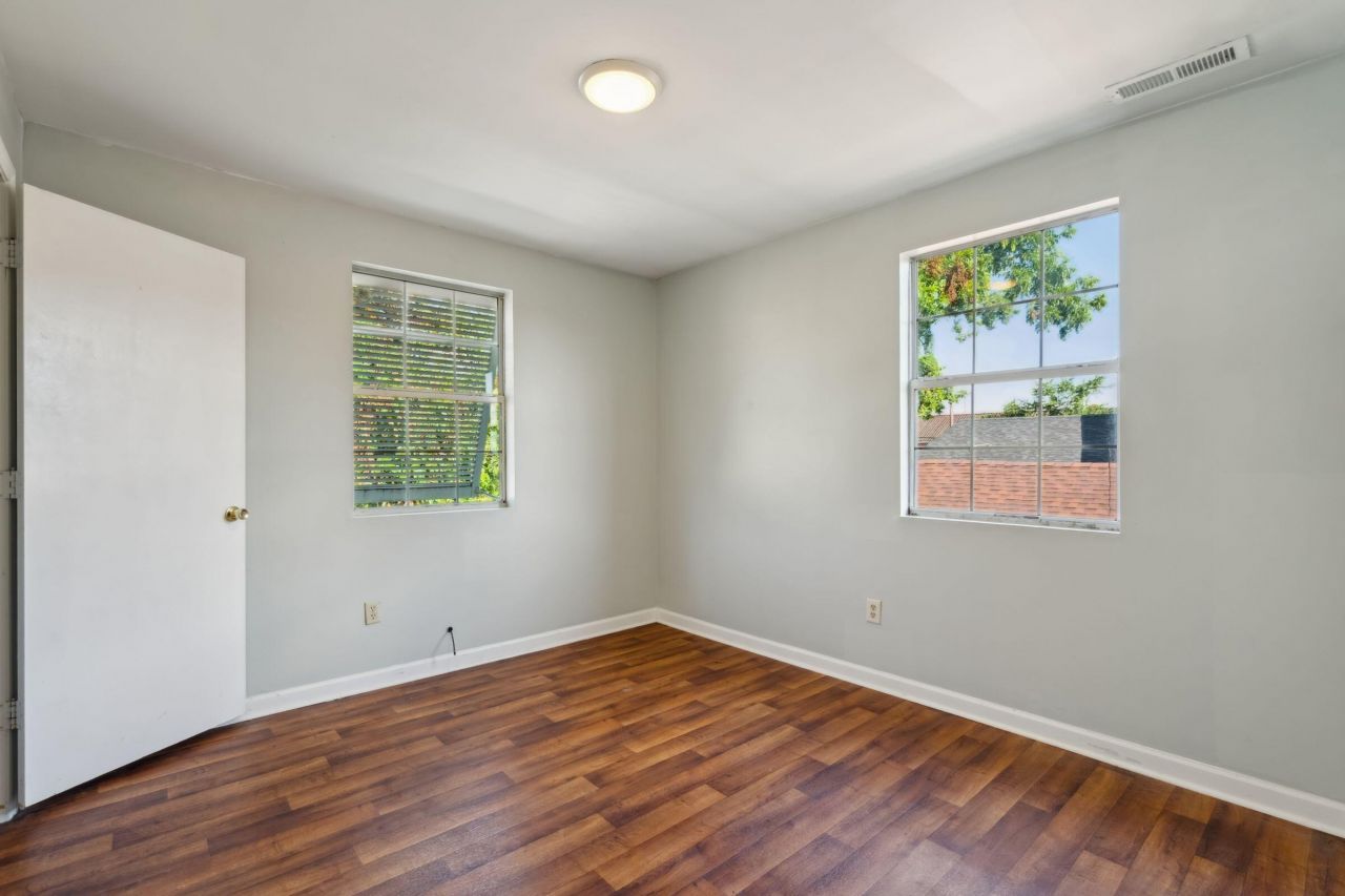 13-15 Norman Street Photo 38