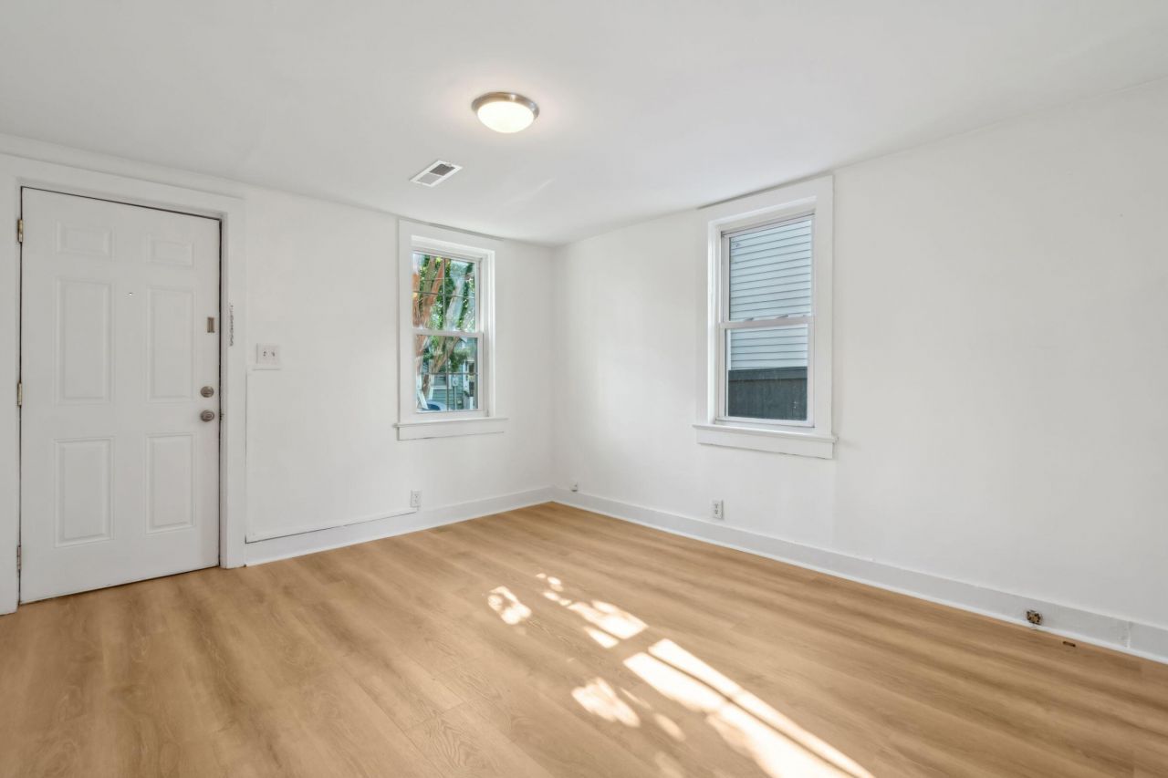 13-15 Norman Street Photo 7