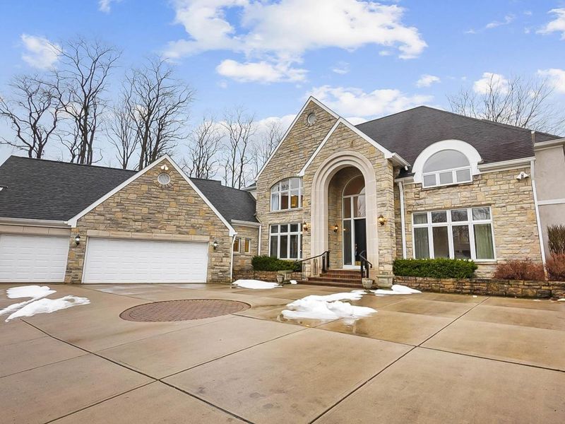 5119 Reserve Drive, Dublin, OH 43017 Photo 1