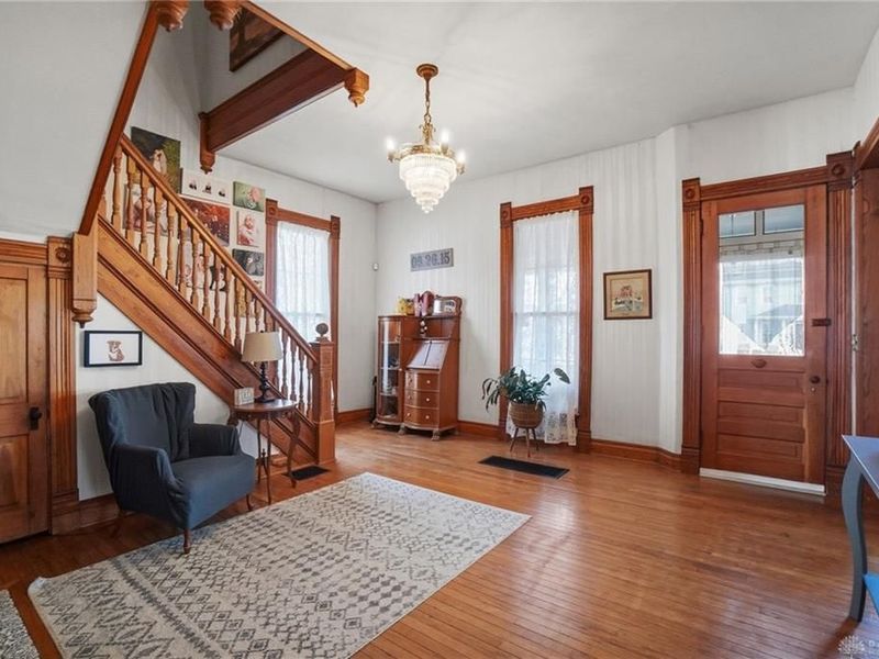 135 N Main Street, Mechanicsburg, OH 43044 Photo 4