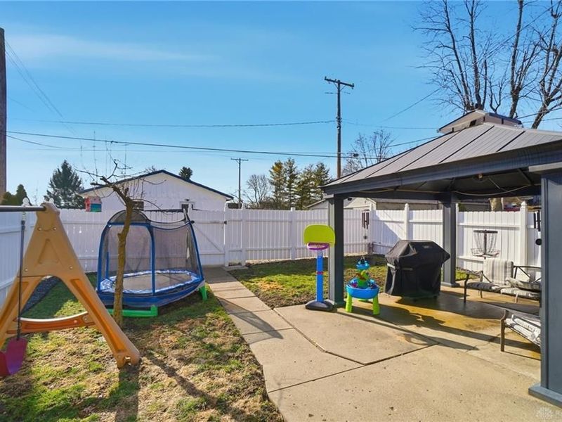 135 N Main Street, Mechanicsburg, OH 43044 Photo 51