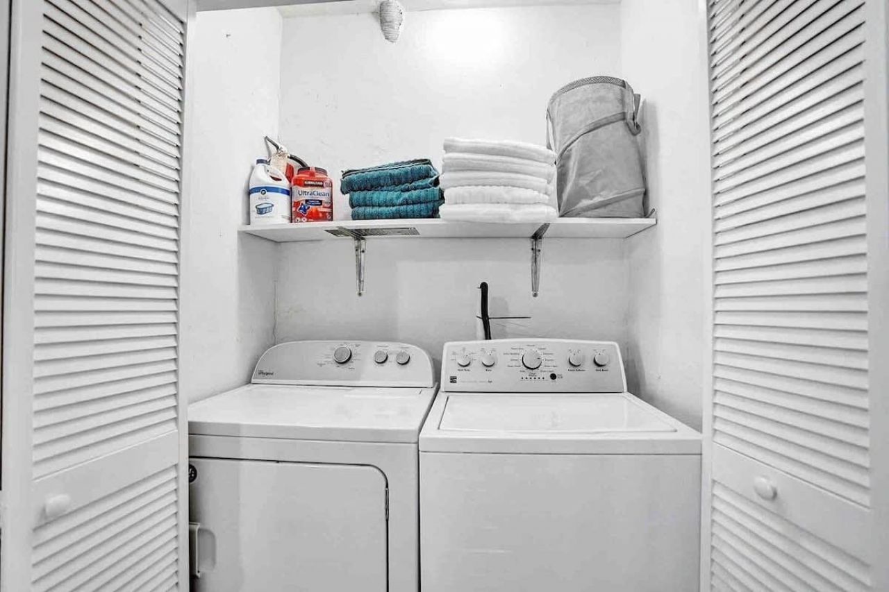 326 Walnut St, Hollywood, FL 33019 Photo